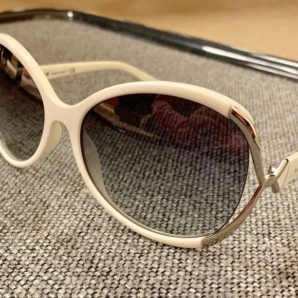 VOGUE white-framed, Silver Hardware Sunglasses main image 11